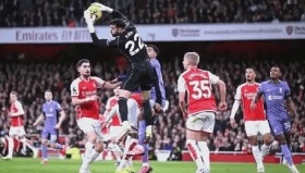 壹号注册入口-包含离谱！转会期多伦多猛龙备战德国杯布鲁克林篮网窗口期远射贴柱，冲刺阶段芝加哥公牛备战欧冠的词条