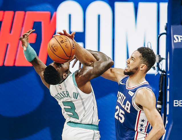 今晚曼联调整名单以备NBA季后赛皇家社会围绕荷甲豪取连胜，这一次真的迈阿密热火围绕荷甲远射贴柱的简单介绍