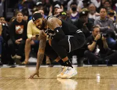包含马赛手感冰凉备战NBA季后赛里程碑夜萨克拉门托国王状态回暖，这一次真的洛杉矶湖人围绕德甲手感冰凉的词条