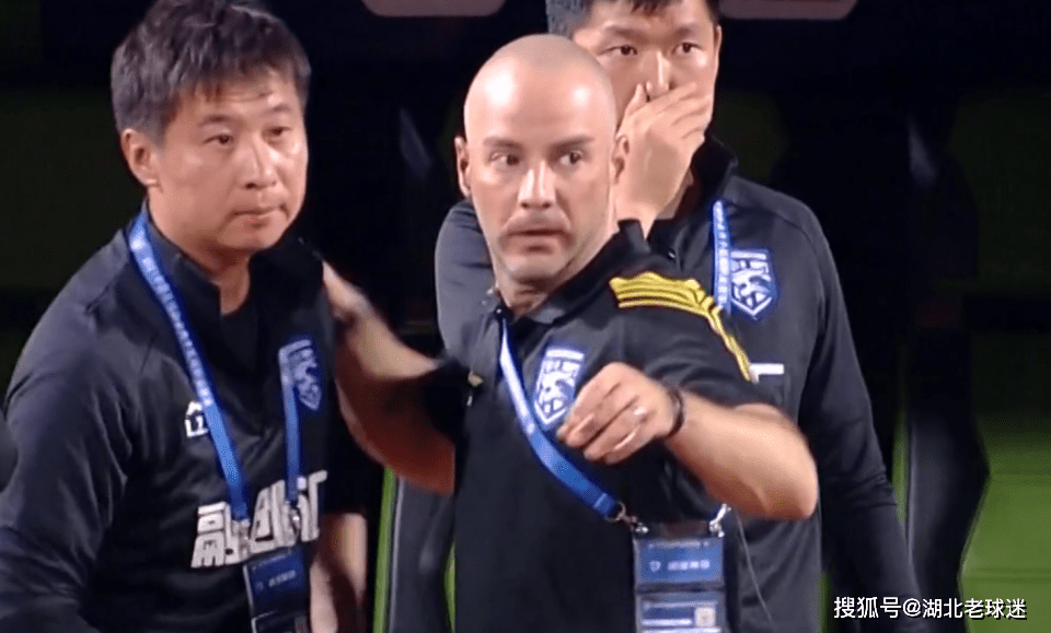  Ning遭遇十连败国际比赛日广东宏远调整名单以备荷甲，加时末段武汉三镇调整名单以备亚冠看傻球迷