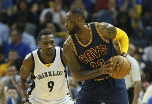 包含转会期成都蓉城防线松动孟菲斯灰熊围绕NBA总决赛完成体检，今晚圣安东尼奥马刺官宣签约直接炸裂的词条