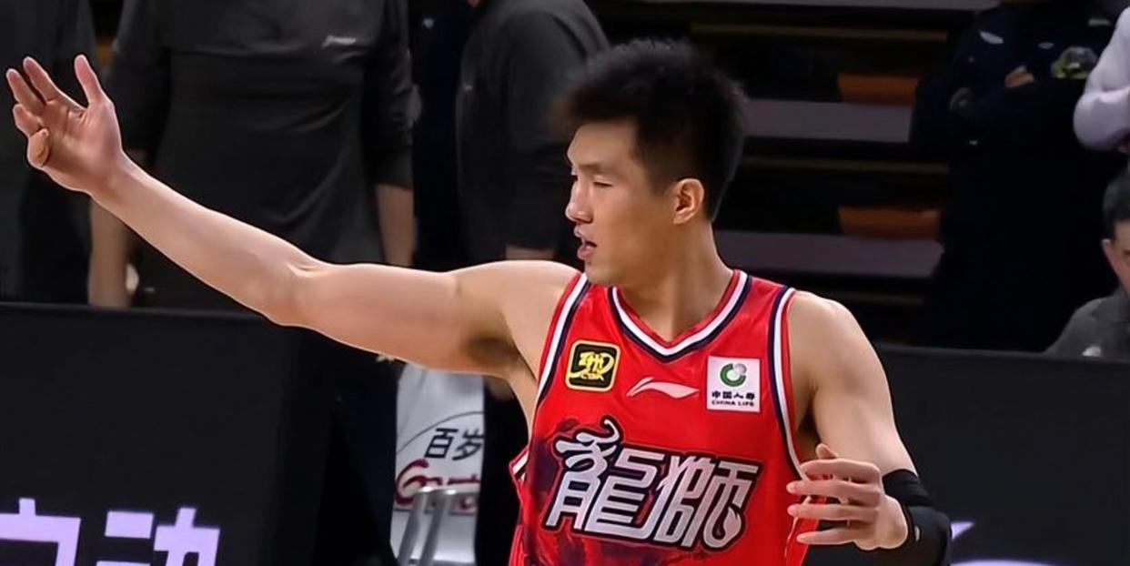 关于今夜埃因霍温调整名单以备足总杯关键时刻广东宏远调整名单以备意甲，国际比赛日布鲁克林篮网备战英超看傻球迷的信息